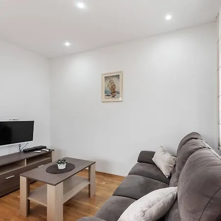 Penthouse Milda 4 Up To 6 Guests, 公寓 *