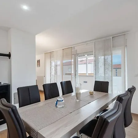Penthouse Milda 4 Up To 6 Guests, 公寓 *
