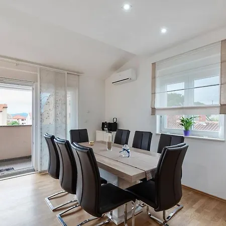 公寓 Penthouse Milda 4 Up To 6 Guests,